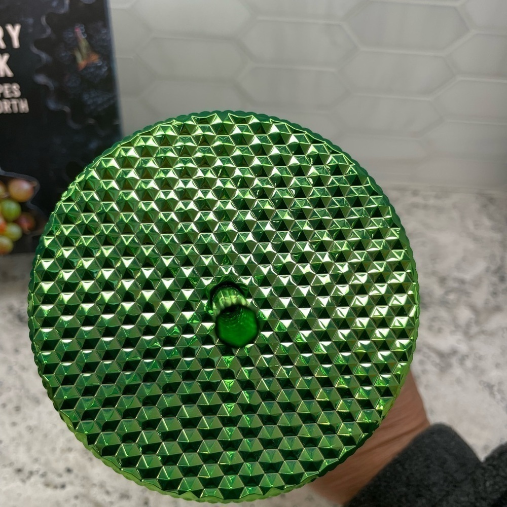 Starbucks Metallic Light Green Studded Bling Tumbler. 24 Oz. Super bling! NWT! - Picture 6 of 8